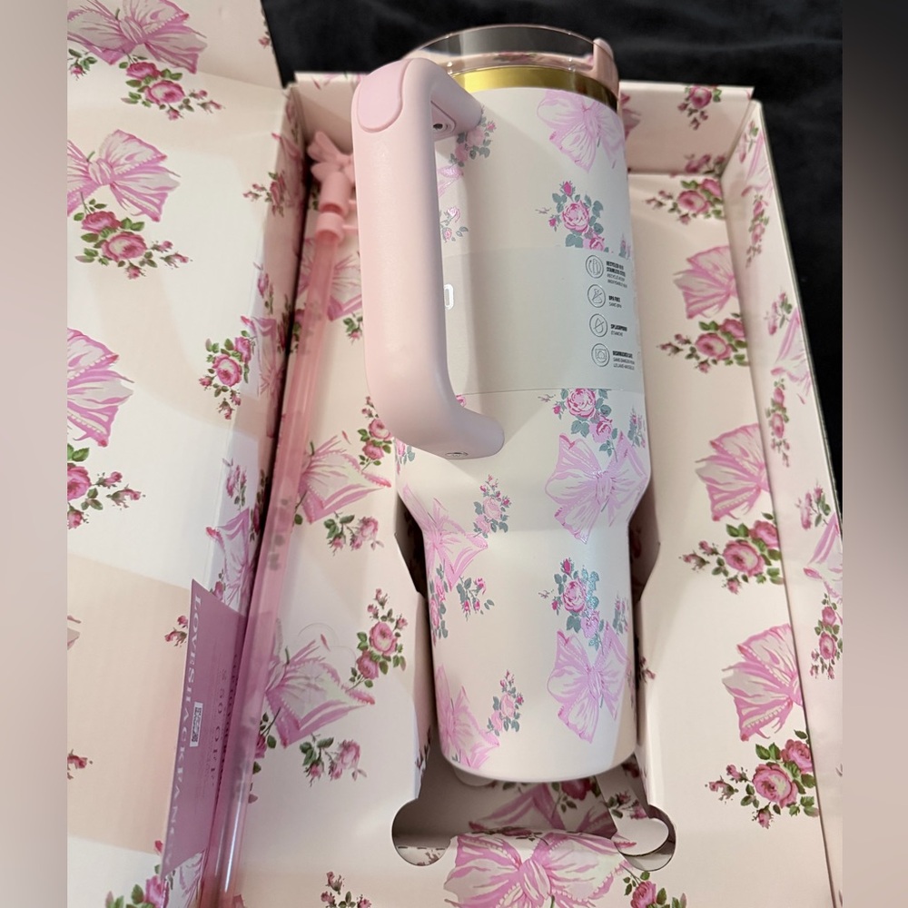 Stenley Quencher Tumbler 40 oz with Pink Rose Pattern 10 hrs hot & cold